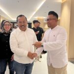 Ketua DPW PSI Kepulauan Riau, Onward Siahaan (kiri) bersama Ketua DPD PSI Kota Batam, Donal Pangihutan.