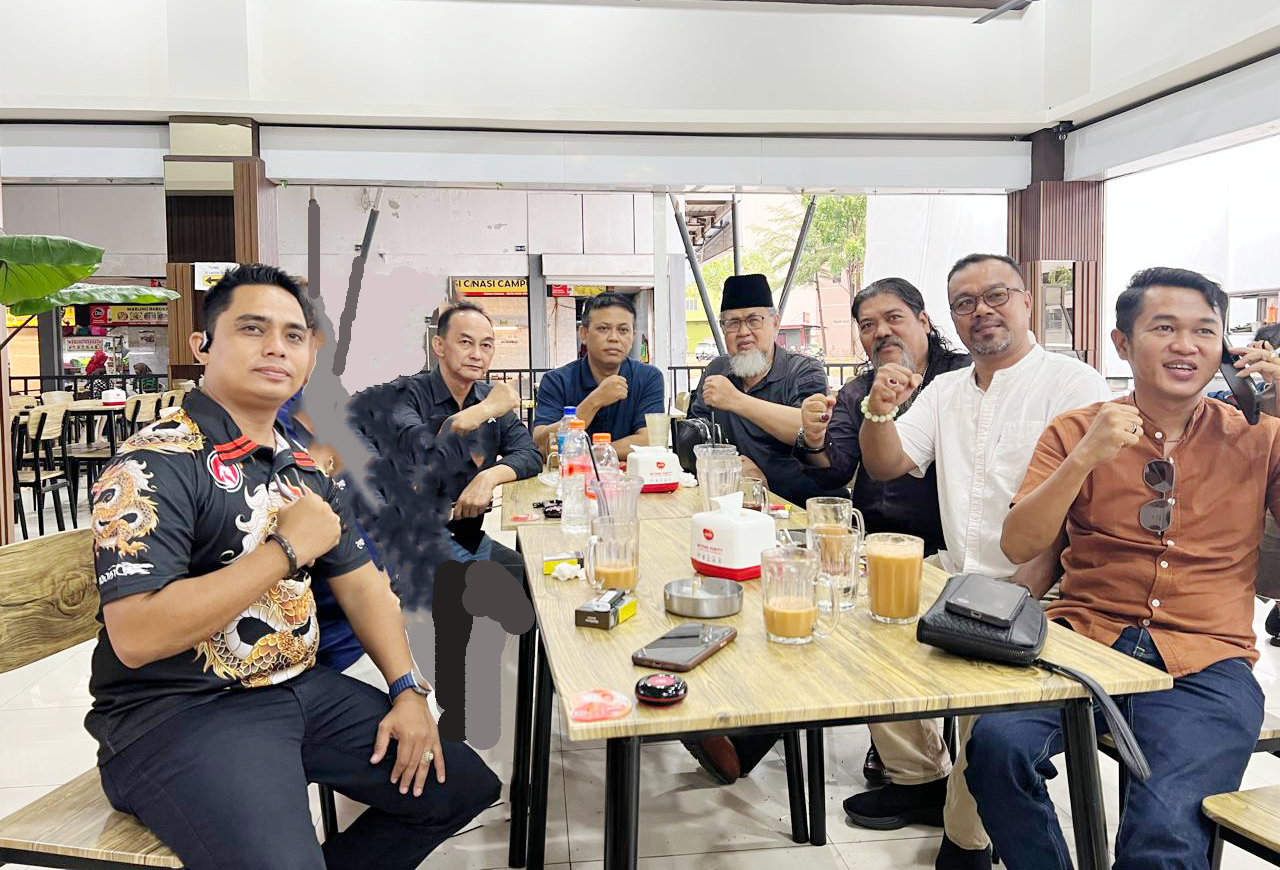Para tokoh Melayu yang menggagas dan menyelenggarakan Hari Marwah Provinsi Kepulauan Riau ke-26 di Batam pada 15 Mei 2026. Ada pimpinan pemerintah yang melarang diselenggarakan di Batam, namun tokoh Melayu Kepri bersikukuh tetap akan melaksanakan acara itu di Batam.