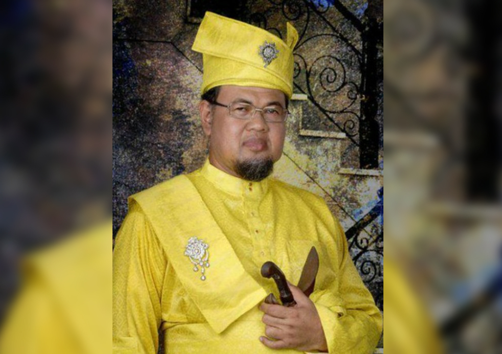 Datok Huzrin Hood.