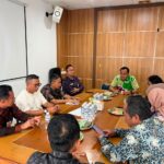 Perwakilan Ombudsman RI Provinsi Kepulauan Riau (Kepri) dalam pemantauan langsung terkait pelayanan publik tingkat kecamatan dan kelurahan di Kantor Kecamatan Sungai Beduk pada Kamis, 9 Juli 2026.