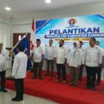 Ketua PWI Kepri, Saibansah Dardani, melantik Pengurus PWI Kabupaten Karimun di bawah kepemimpinan Riadi, Selasa, 29 September 2026.