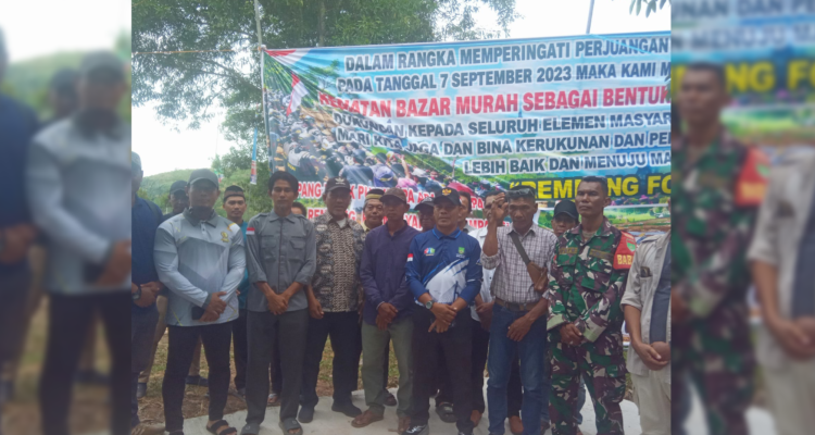 Tokoh masyarakat dan berbagai elemen, antara lain petani, nelayan dan Gapoktan Rempang, adakan pertemuan serta Bazaar Murah mengingat 3 tahun Tragedi Rempang, 7/9/2026.