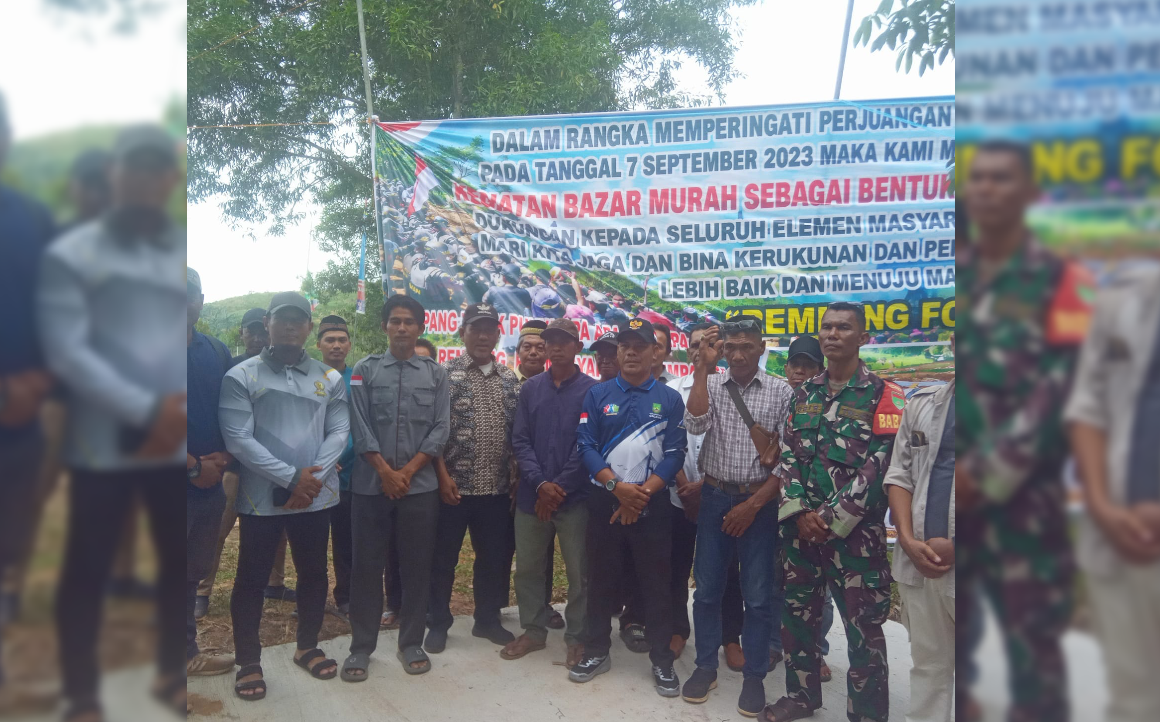 Tokoh masyarakat dan berbagai elemen, antara lain petani, nelayan dan Gapoktan Rempang, adakan pertemuan serta Bazaar Murah mengingat 3 tahun Tragedi Rempang, 7/9/2026.